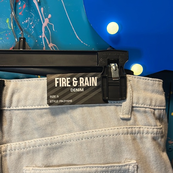 Fire & Rain Denim. NWT High Rise Ankle. NWT10 - Picture 9 of 14